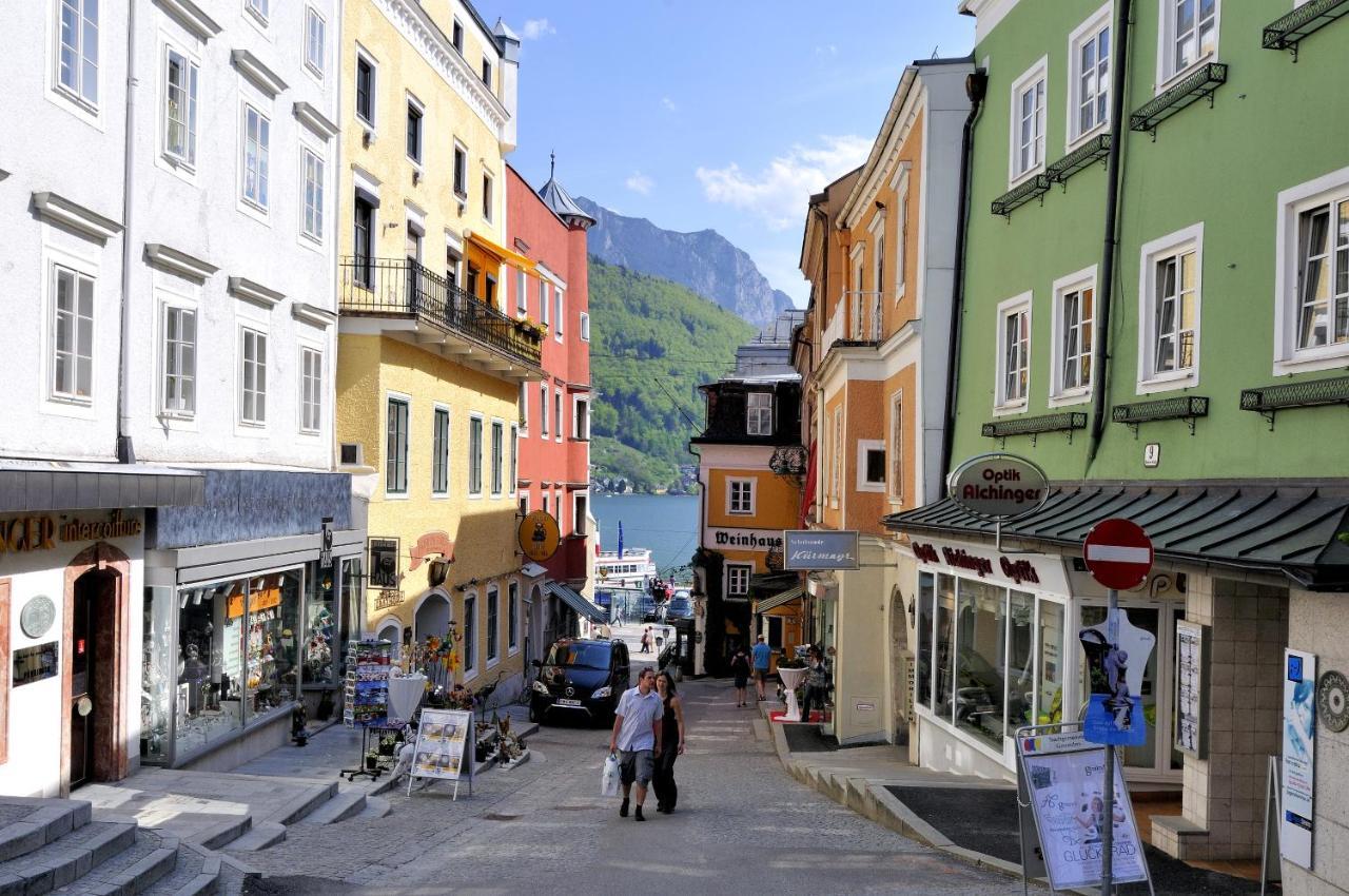 Boutiquehotel Zum Goldenen Hirschen Gmunden Esterno foto