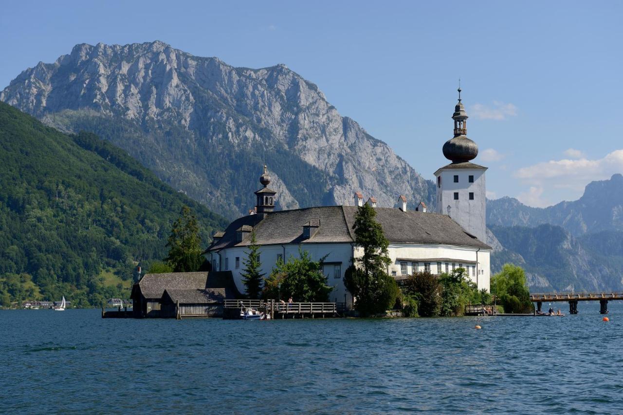 Boutiquehotel Zum Goldenen Hirschen Gmunden Esterno foto