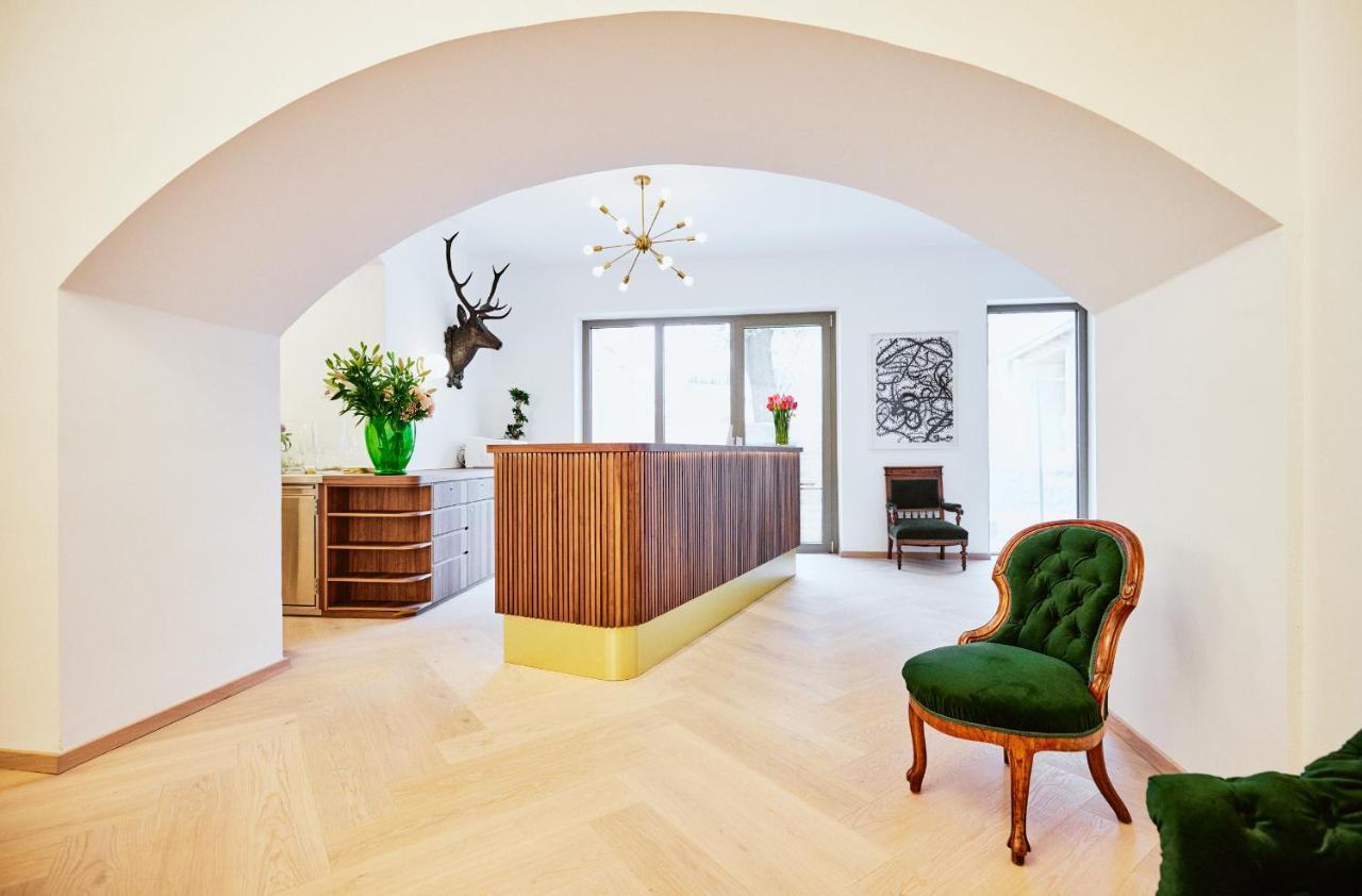 Boutiquehotel Zum Goldenen Hirschen Gmunden Esterno foto