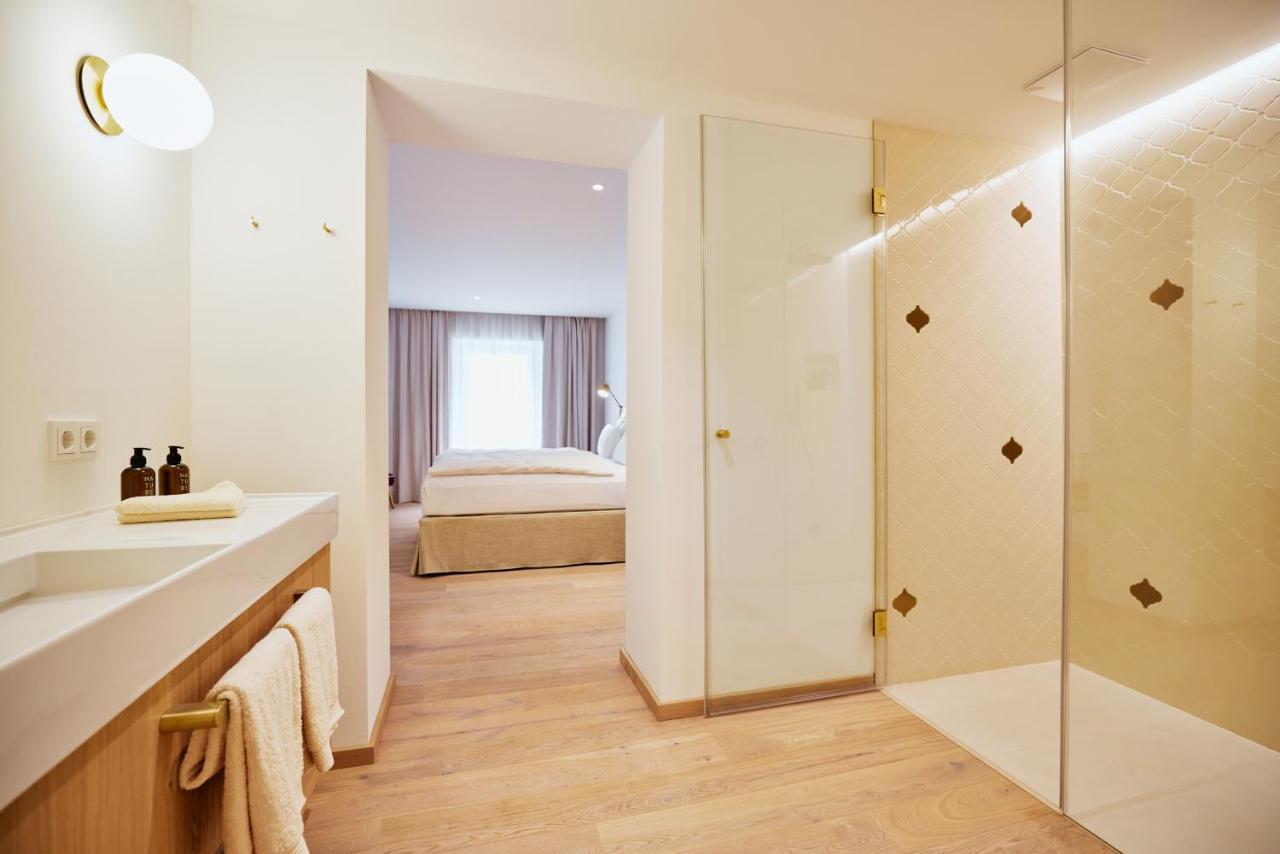 Boutiquehotel Zum Goldenen Hirschen Gmunden Esterno foto