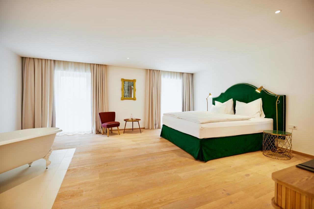 Boutiquehotel Zum Goldenen Hirschen Gmunden Esterno foto