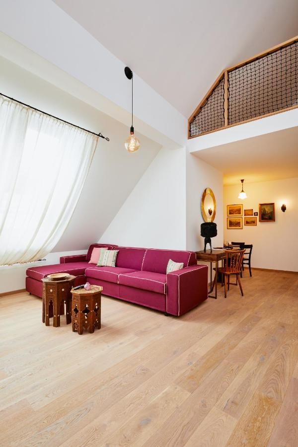 Boutiquehotel Zum Goldenen Hirschen Gmunden Esterno foto