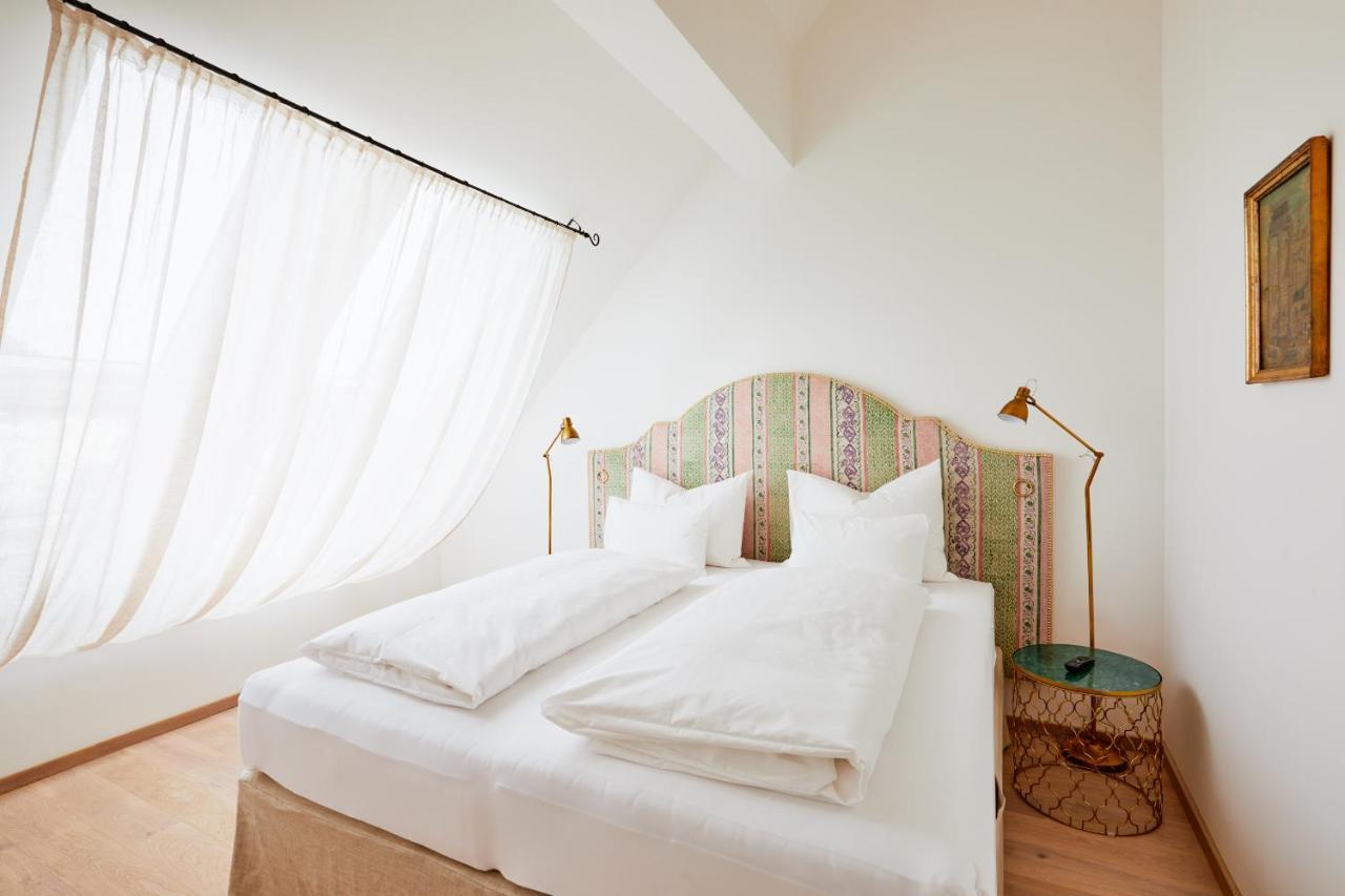 Boutiquehotel Zum Goldenen Hirschen Gmunden Esterno foto