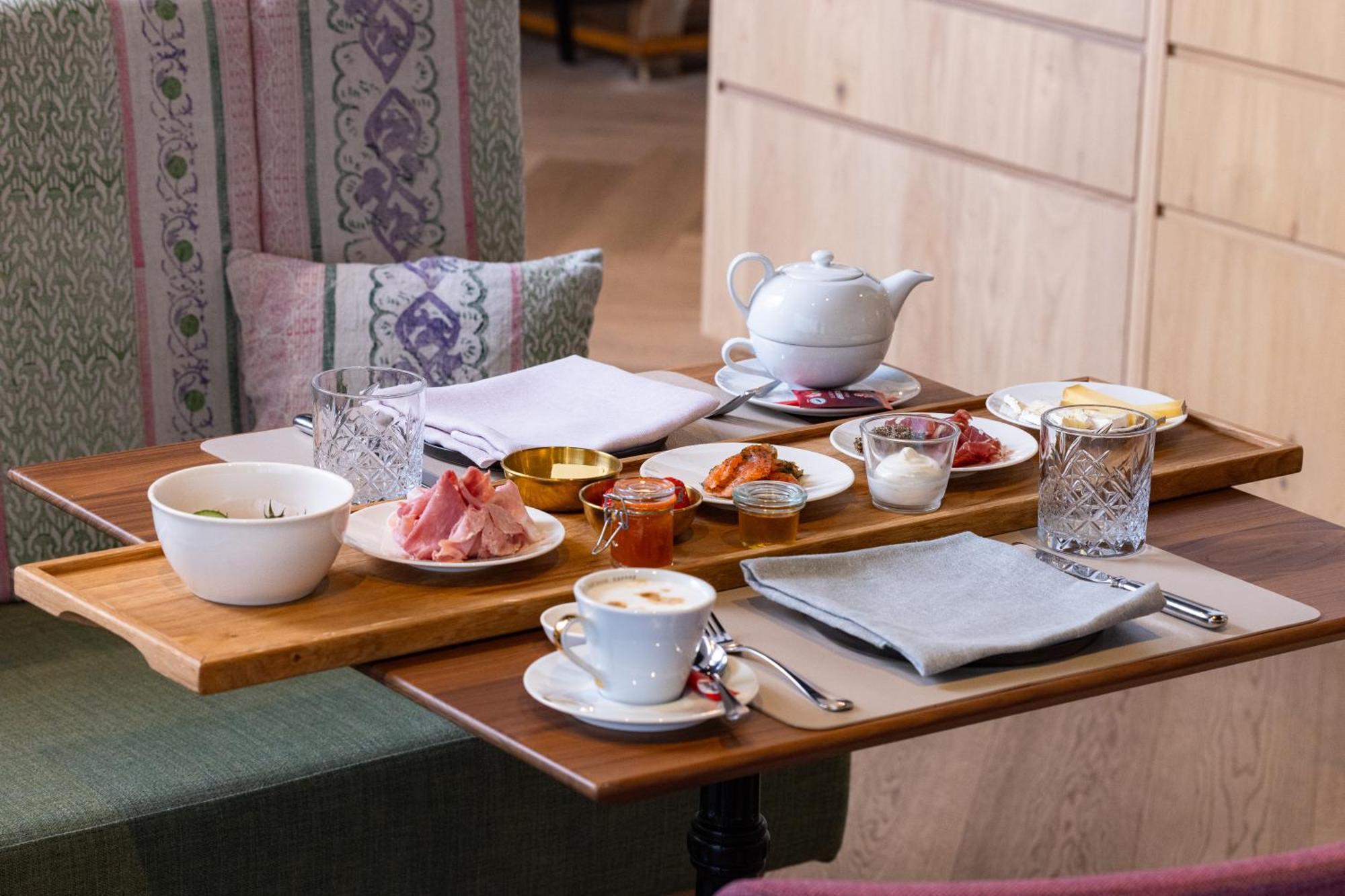Boutiquehotel Zum Goldenen Hirschen Gmunden Esterno foto